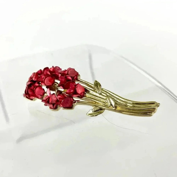 VTG Red Rose Bouquet Avon DM 97 Signed Metal Gold Tone Brooch Pin - Picture 7 of 8